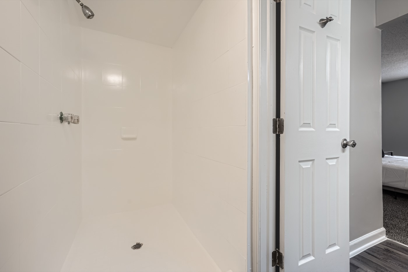 Crest at East Cobb unit 1820E photo 13