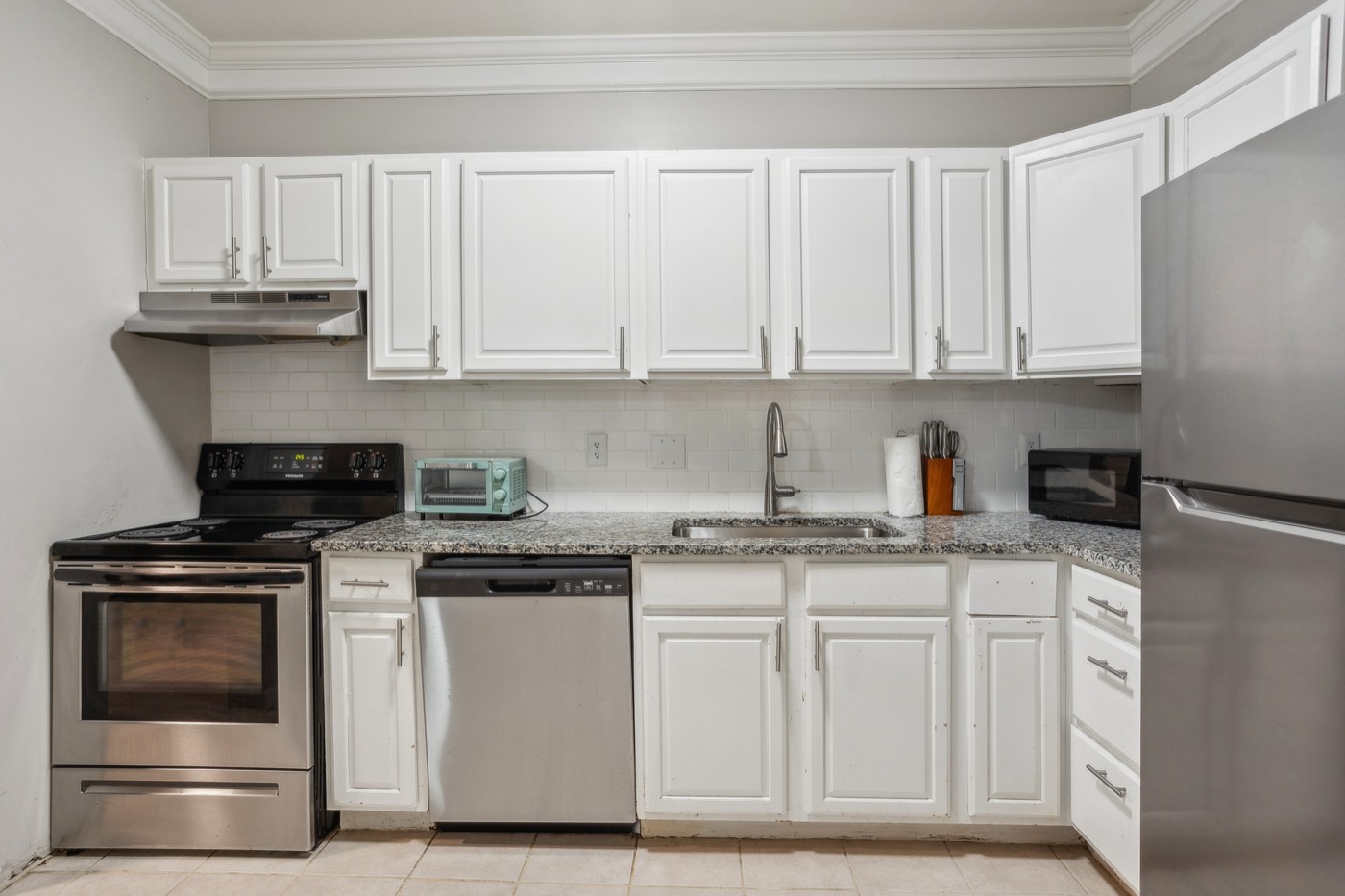 Crest at East Cobb unit 1826B photo 12