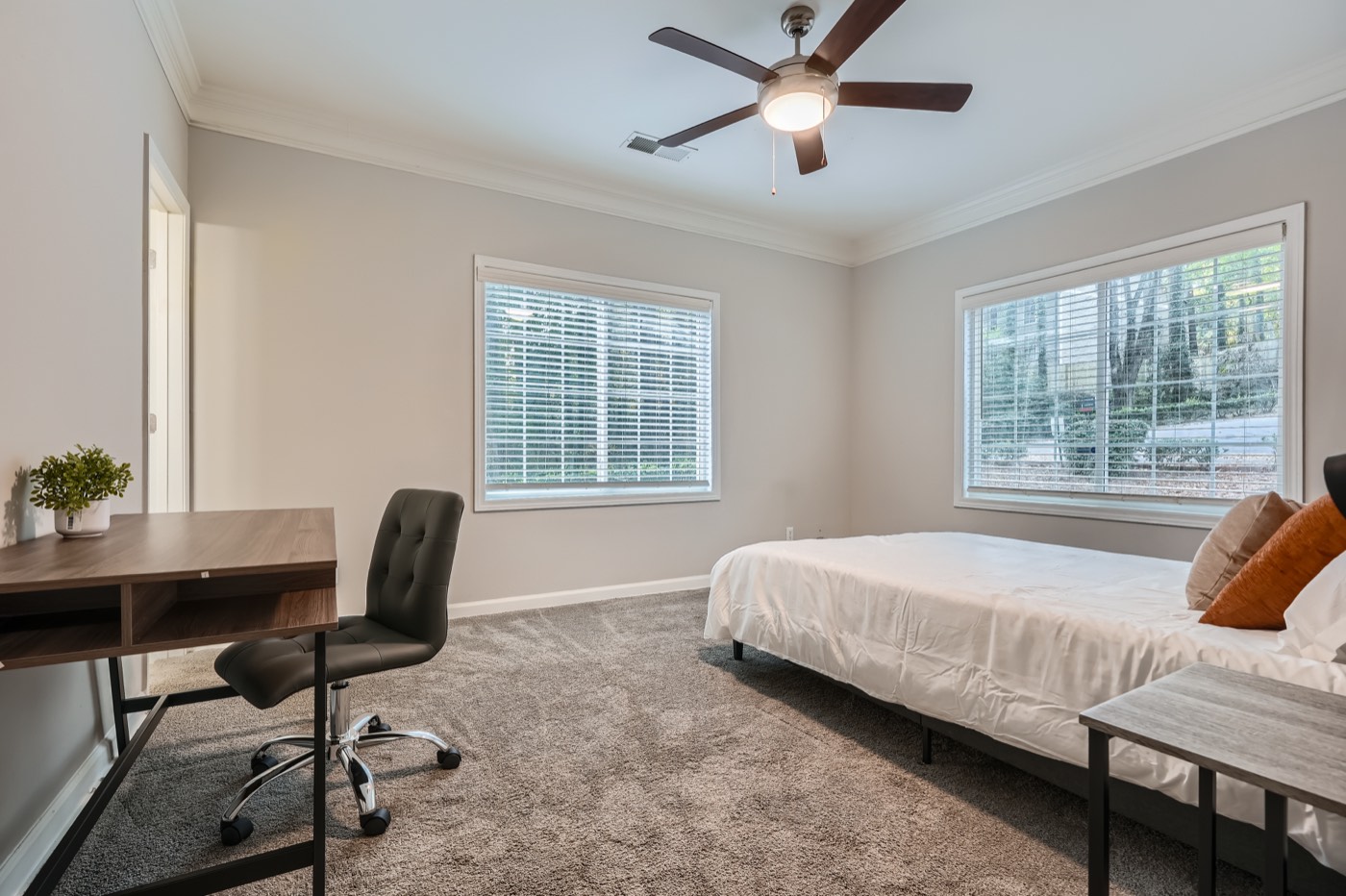 Crest at East Cobb unit 1826E photo 13