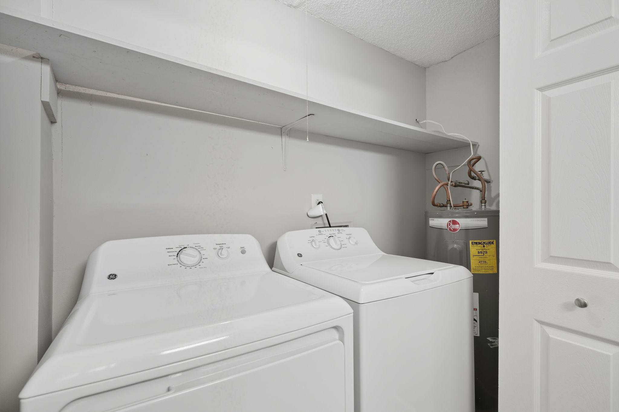 Crest at East Cobb unit 1828-D photo 2