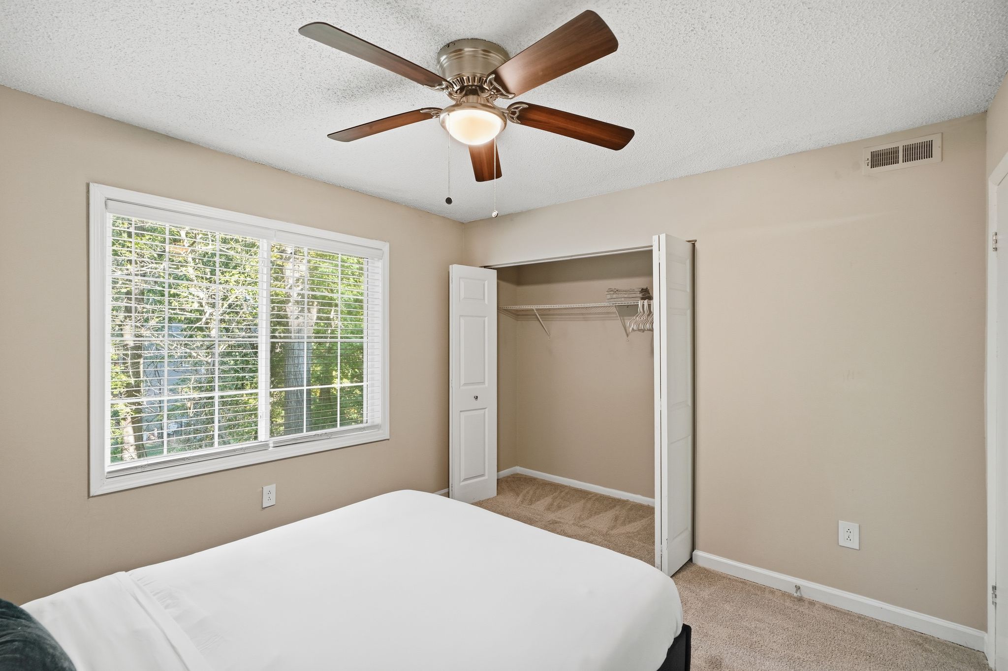 Crest at East Cobb unit 1828-D photo 5