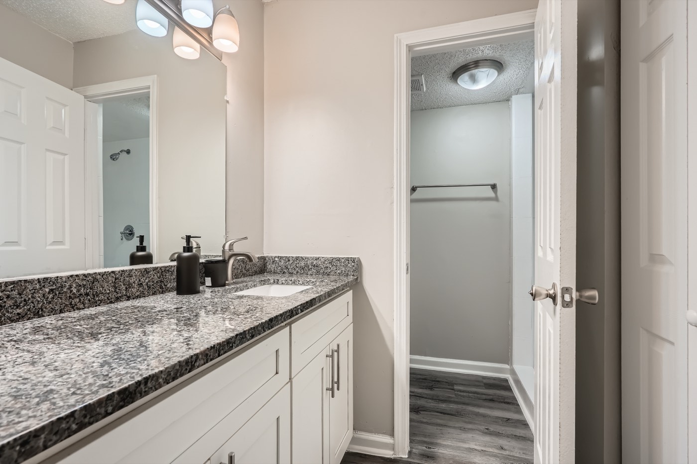 Crest at East Cobb unit 1830B photo 11