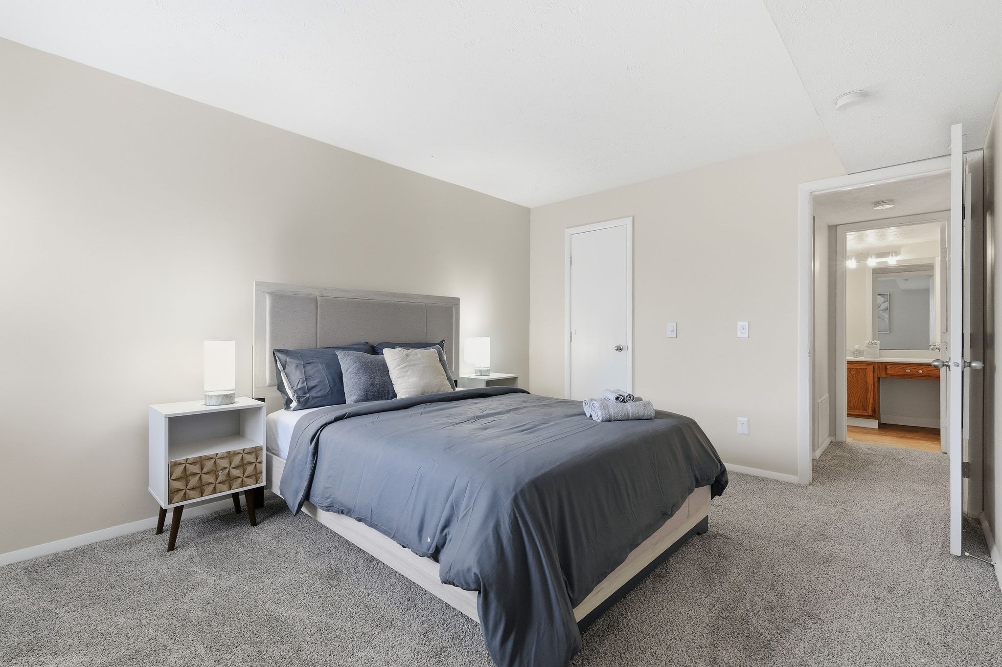 Northwoods unit 144-2C photo 2