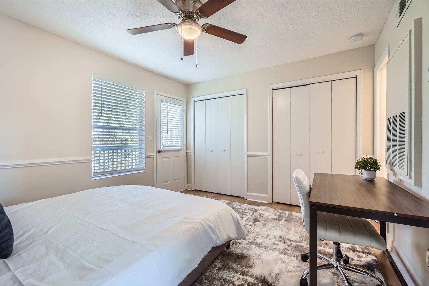 Overlook Club unit C5 photo 12