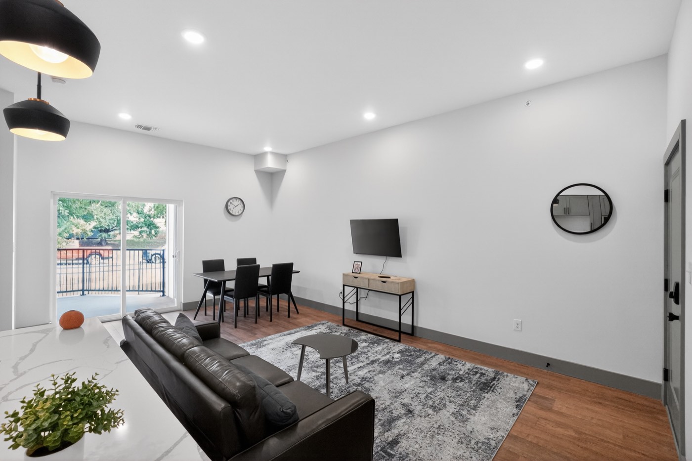 Rhone unit 2022 photo 2